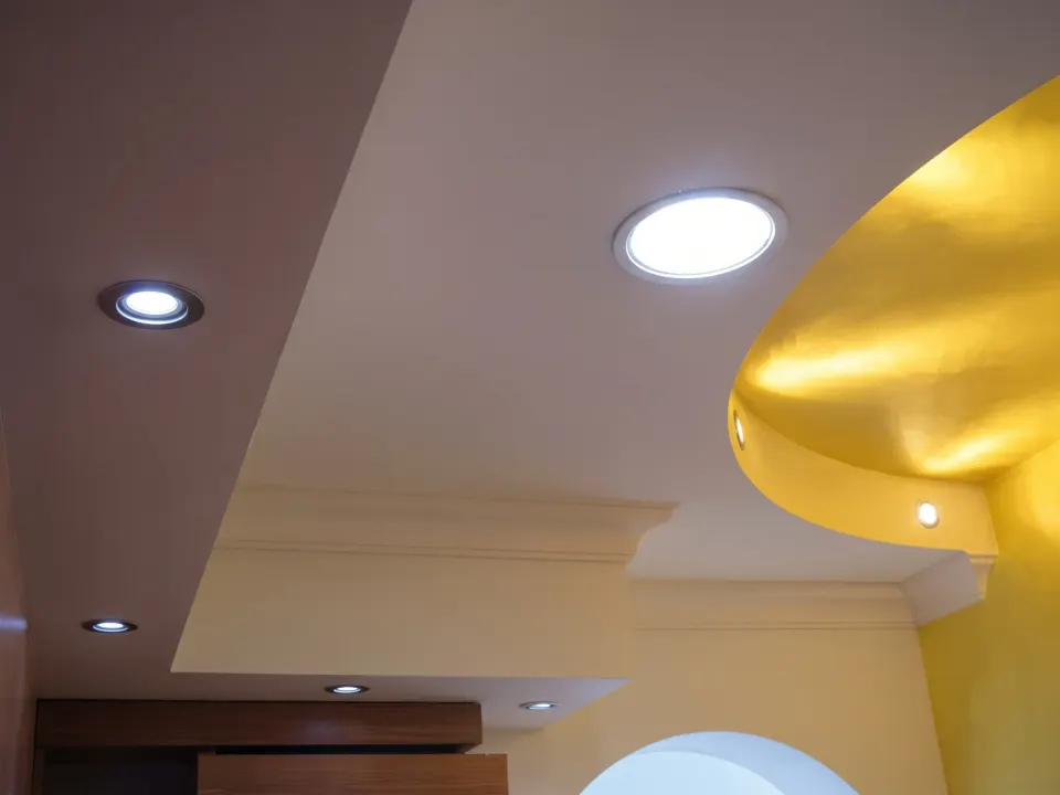 Casa com gesso decorativo