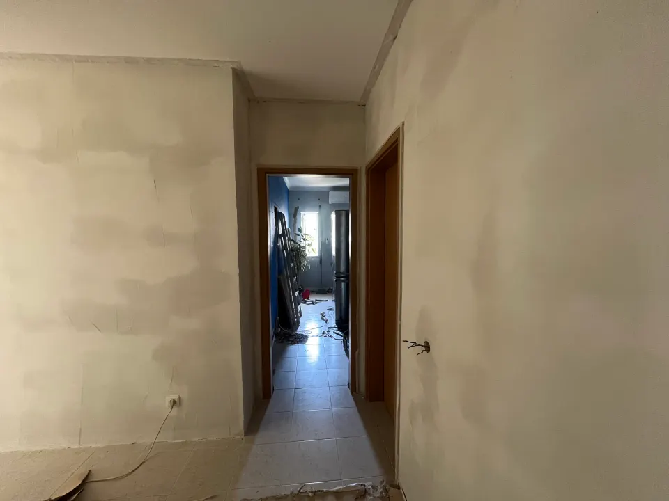 Moradia: lareira e paredes
