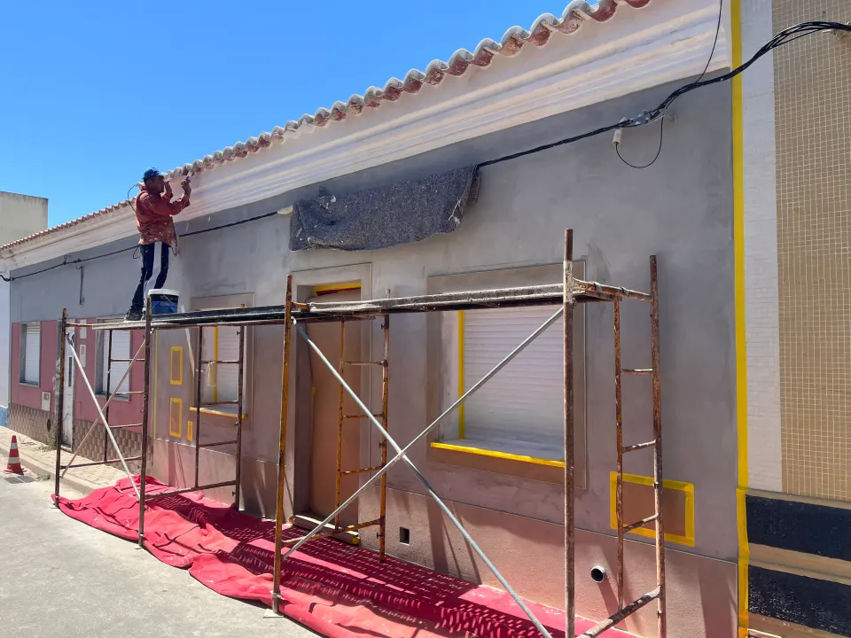 Casa algarvia: fachada e pátio