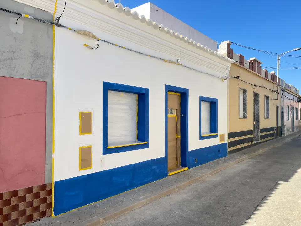 Casa algarvia: fachada e pátio