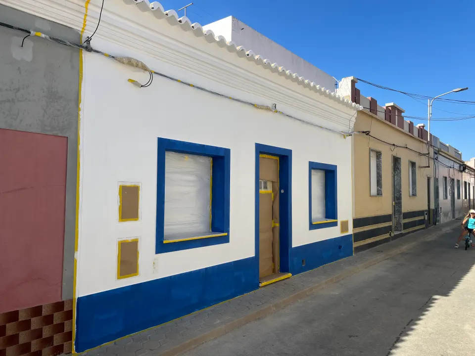 Casa algarvia: fachada e pátio