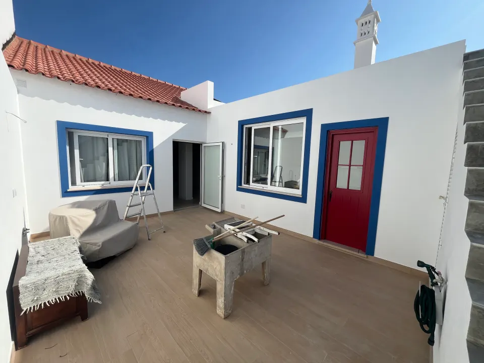 Casa algarvia: fachada e pátio