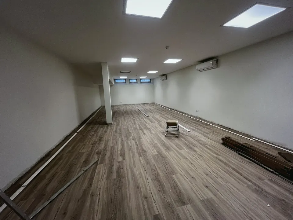Shop: flooring and ceilings