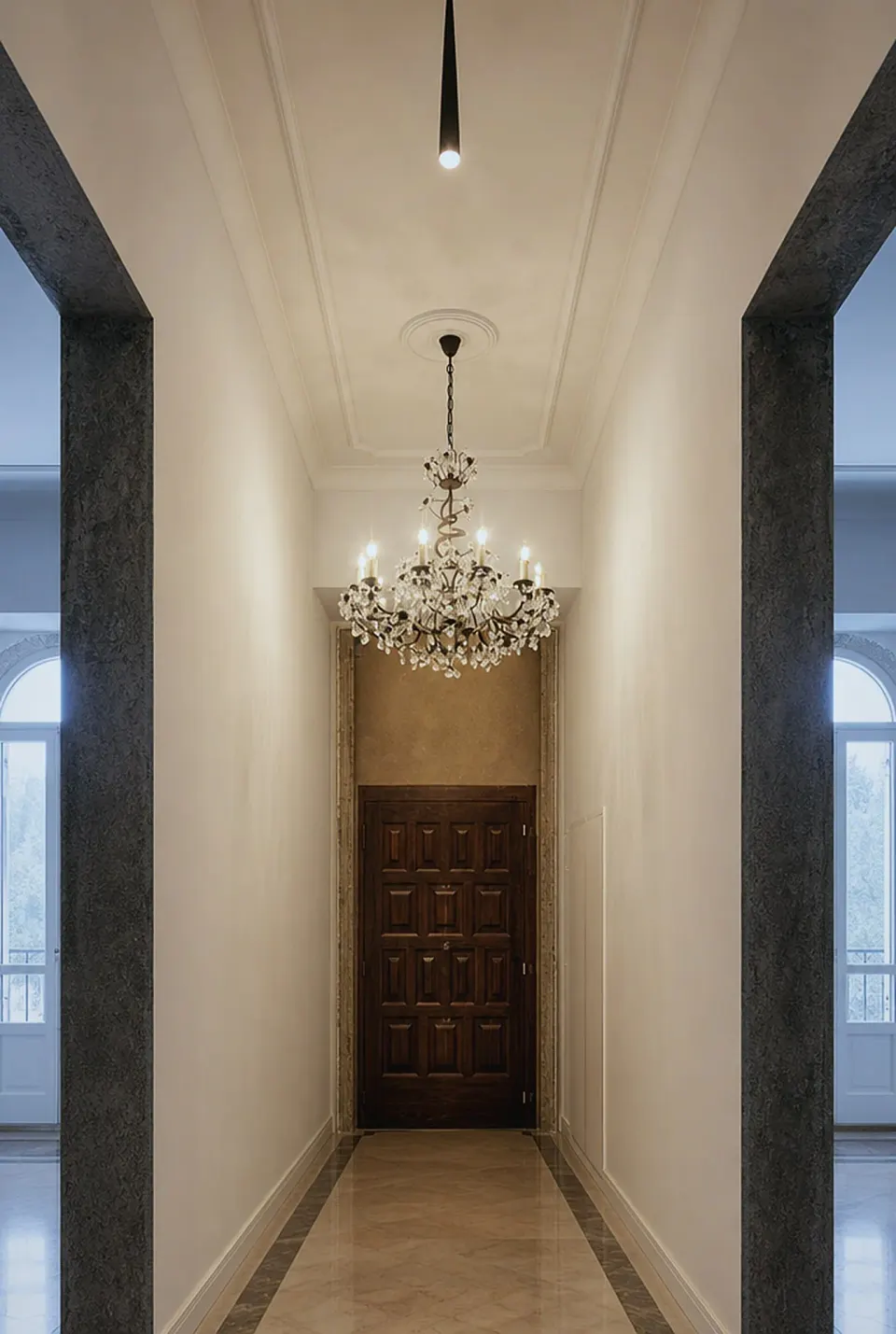 House: entrance, ceilings and bathroom